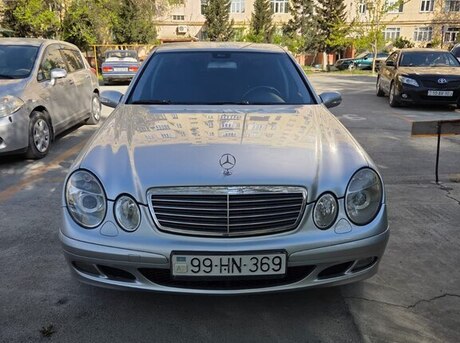 Mercedes E 220