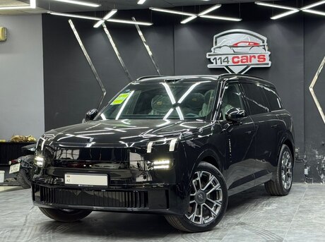 Lynk & Co 900