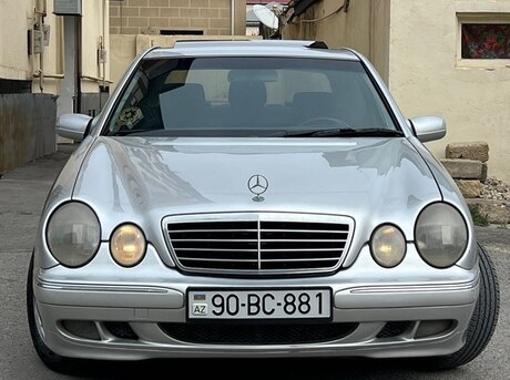 Mercedes E 240