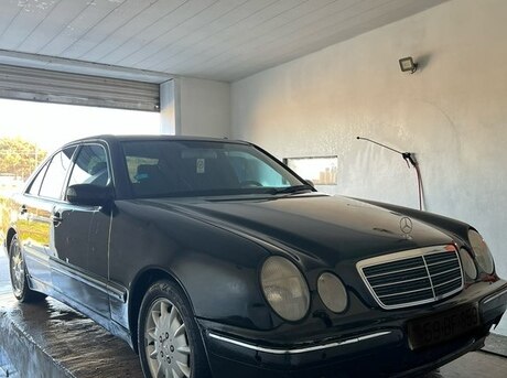 Mercedes E 270