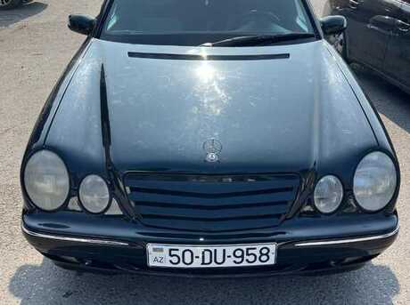 Mercedes E 230
