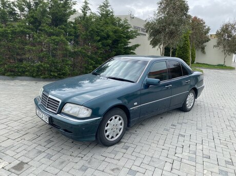 Mercedes C 180