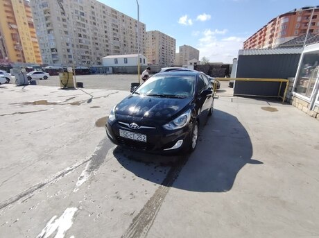 Hyundai Accent
