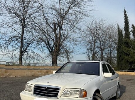 Mercedes C 230