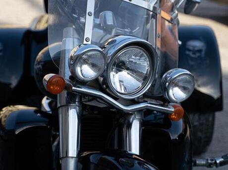 Suzuki Intruder
