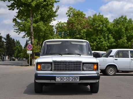 LADA (VAZ) 2107