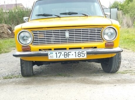 LADA (VAZ) 21011
