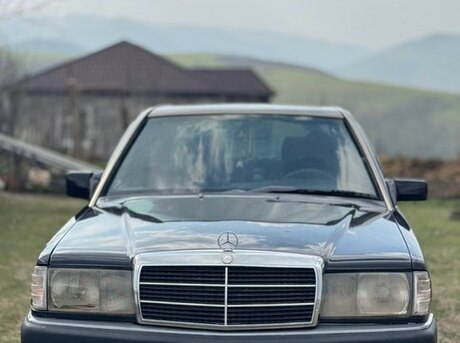 Mercedes 190