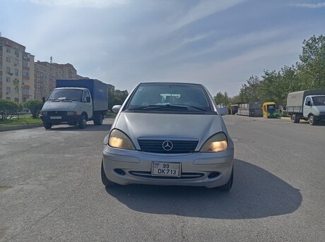 Mercedes A 140