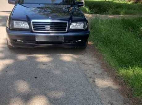 Mercedes C 180