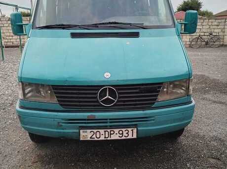 Mercedes Sprinter 208