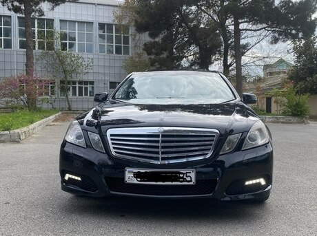 Mercedes E 200