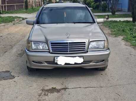 Mercedes C 180