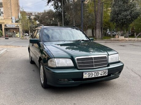 Mercedes C 180