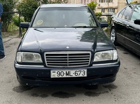 Mercedes C 180