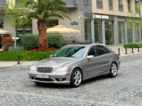 Mercedes C 230