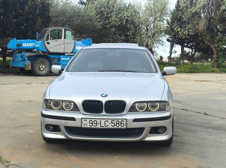 BMW 528
