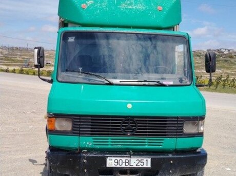 Mercedes 709 D