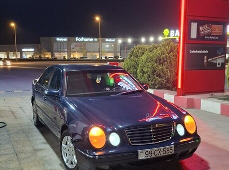 Mercedes E 220