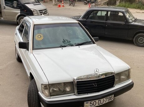 Mercedes 190