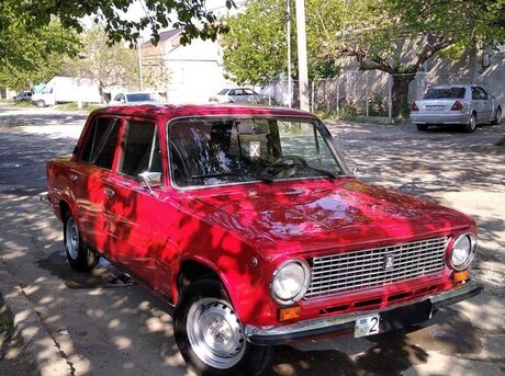 LADA (VAZ) 21011