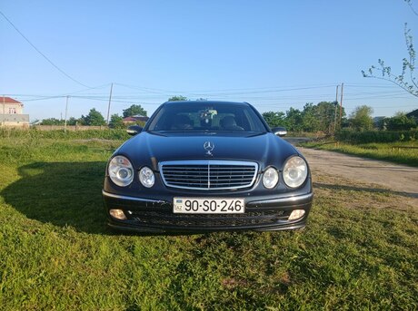 Mercedes E 270