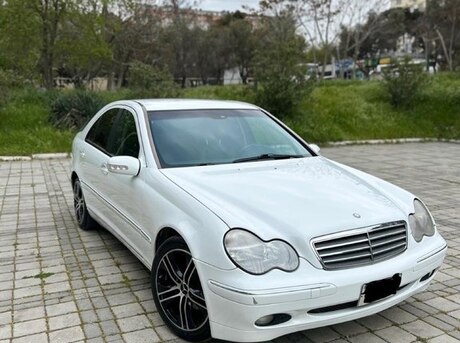 Mercedes C 200