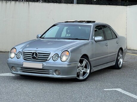 Mercedes E 240