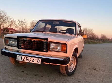 LADA (VAZ) 2107