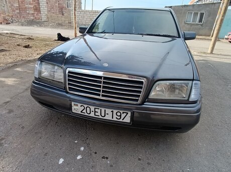 Mercedes C 180