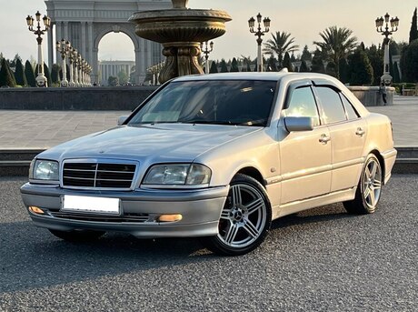 Mercedes C 180