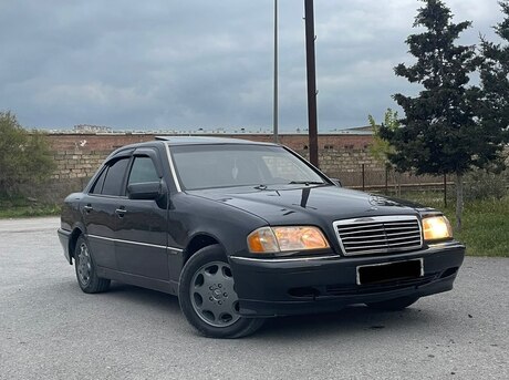 Mercedes C 180