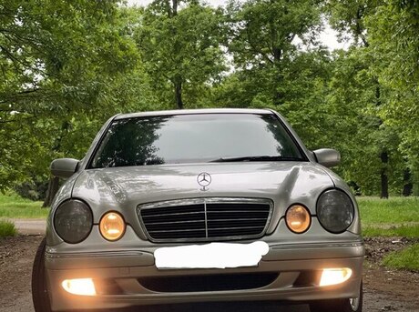 Mercedes E 270