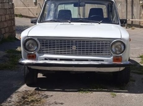 LADA (VAZ) 21011
