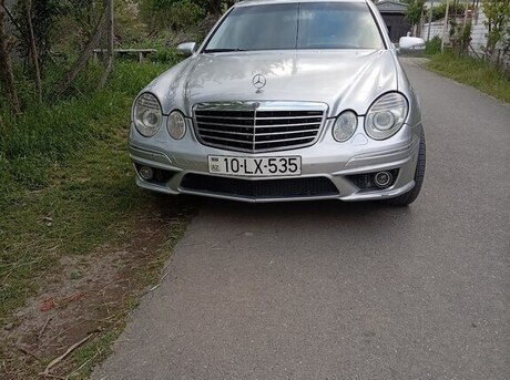 Mercedes E 240