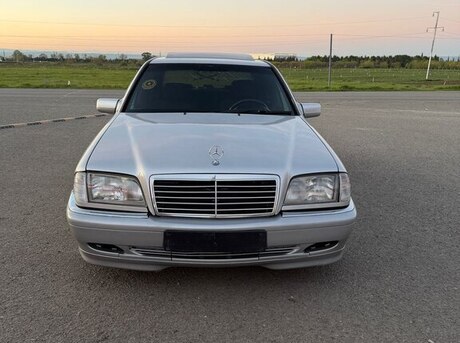 Mercedes C 220
