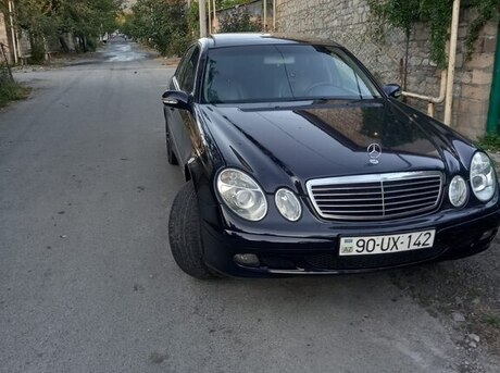 Mercedes E 220