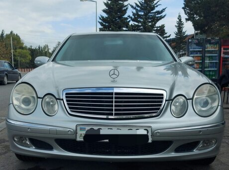 Mercedes E 240