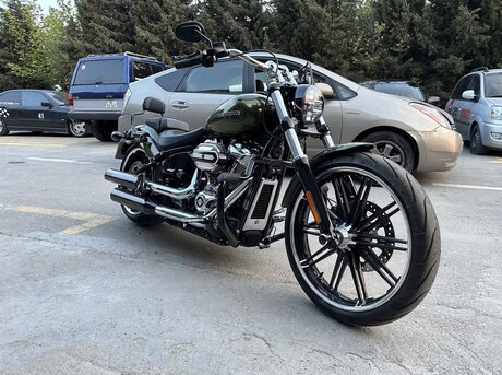 Harley-Davidson Softail Breakout