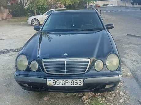 Mercedes E 220