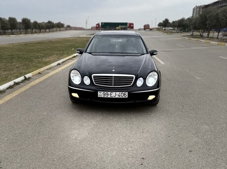 Mercedes E 220