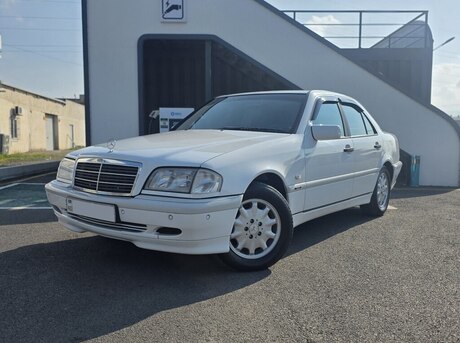 Mercedes C 240