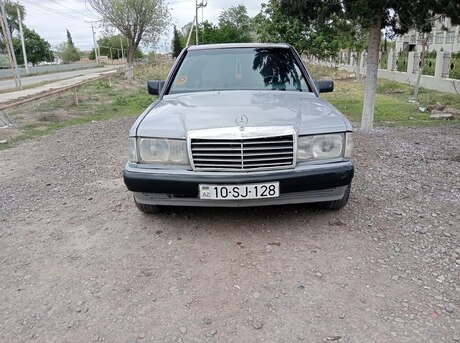 Mercedes 190