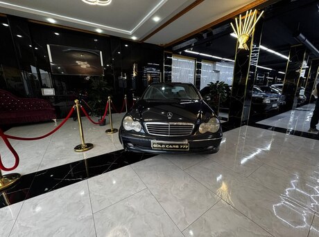 Mercedes C 240