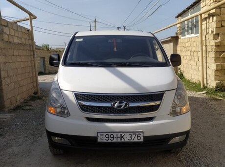 Hyundai H-1 2012