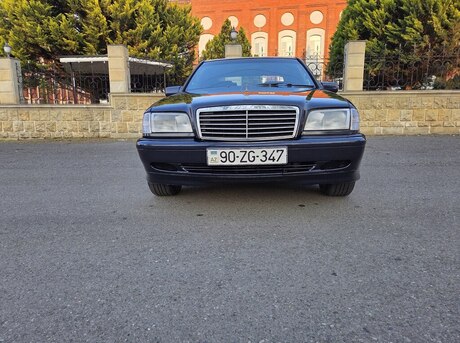 Mercedes C 180