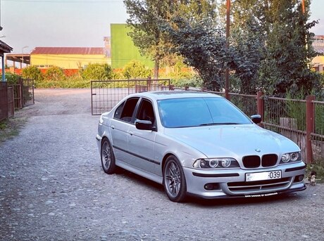BMW 525