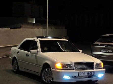 Mercedes C 230