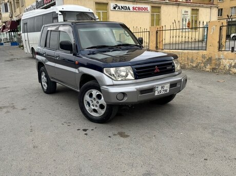 Mitsubishi Pajero io