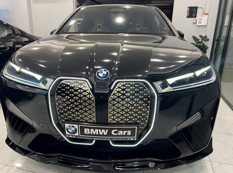 BMW iX